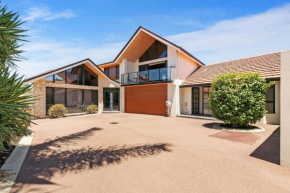 Swan River Apartment